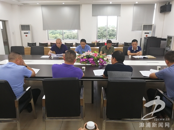 漳浦县领导到石榴镇督导扫黑除恶专项斗争工作