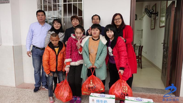 漳浦县气象局:学雷锋献爱心活动走进特殊学校